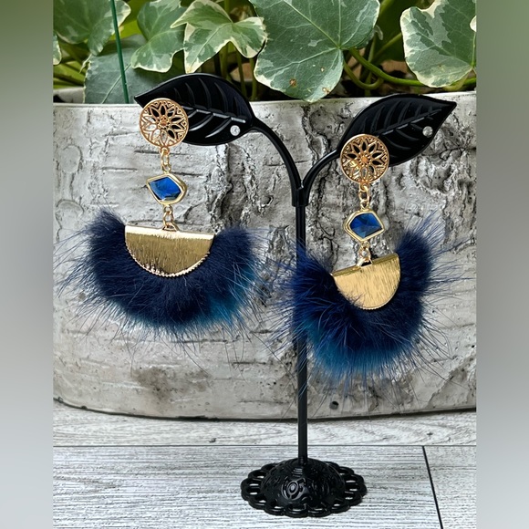 Elegant Blue Feather Dangle Earrings - Stylish Evening Retro Earrings - Picture 5 of 14